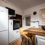 Cozy Corner - Civic Center, Free Parking, Garden With Bbq شقة *