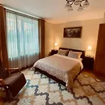 Cozy Corner - Civic Center, Free Parking, Garden With Bbq *