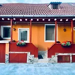 Apartment Cozy Corner - Civic Center, Free Parking, Garden With Bbq *