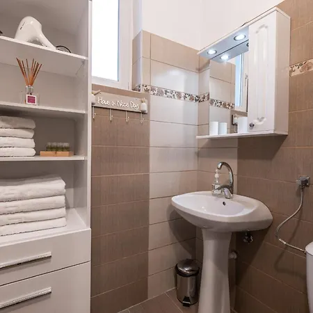 Apartment Cozy Corner - Civic Center, Free Parking, Garden With Bbq Brasov