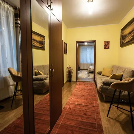 Cozy Corner - Civic Center, Free Parking, Garden With Bbq Brasov