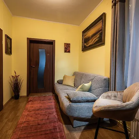 Cozy Corner - Civic Center, Free Parking, Garden With Bbq Apartment Brasov