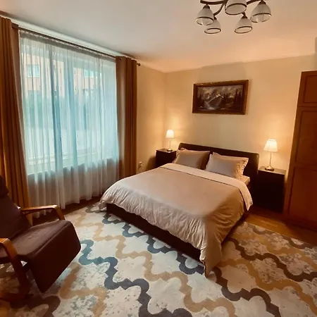 Cozy Corner - Civic Center, Free Parking, Garden With Bbq *