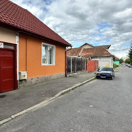 Cozy Corner Guesthouse - Civic Center *