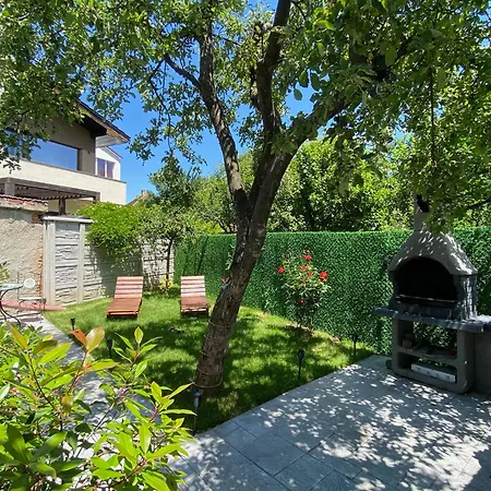 Cozy Corner - Civic Center, Free Parking, Garden With Bbq Brasov