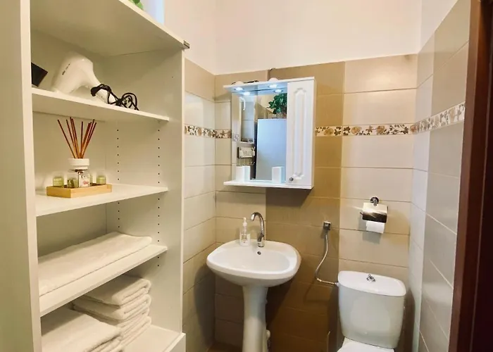 Cozy Corner - Civic Center Apartment *