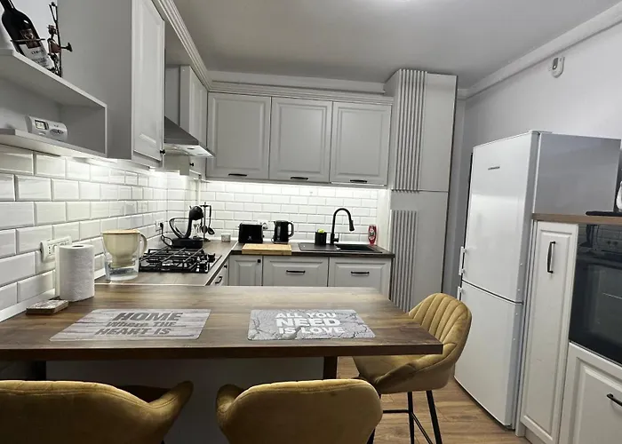 Cozy Corner - Civic Center, Free Parking, Garden With Bbq Appartement