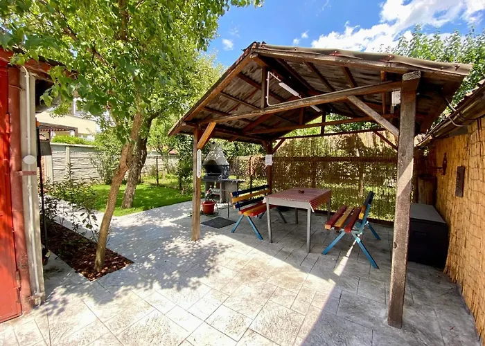 Cozy Corner - Civic Center Apartment *